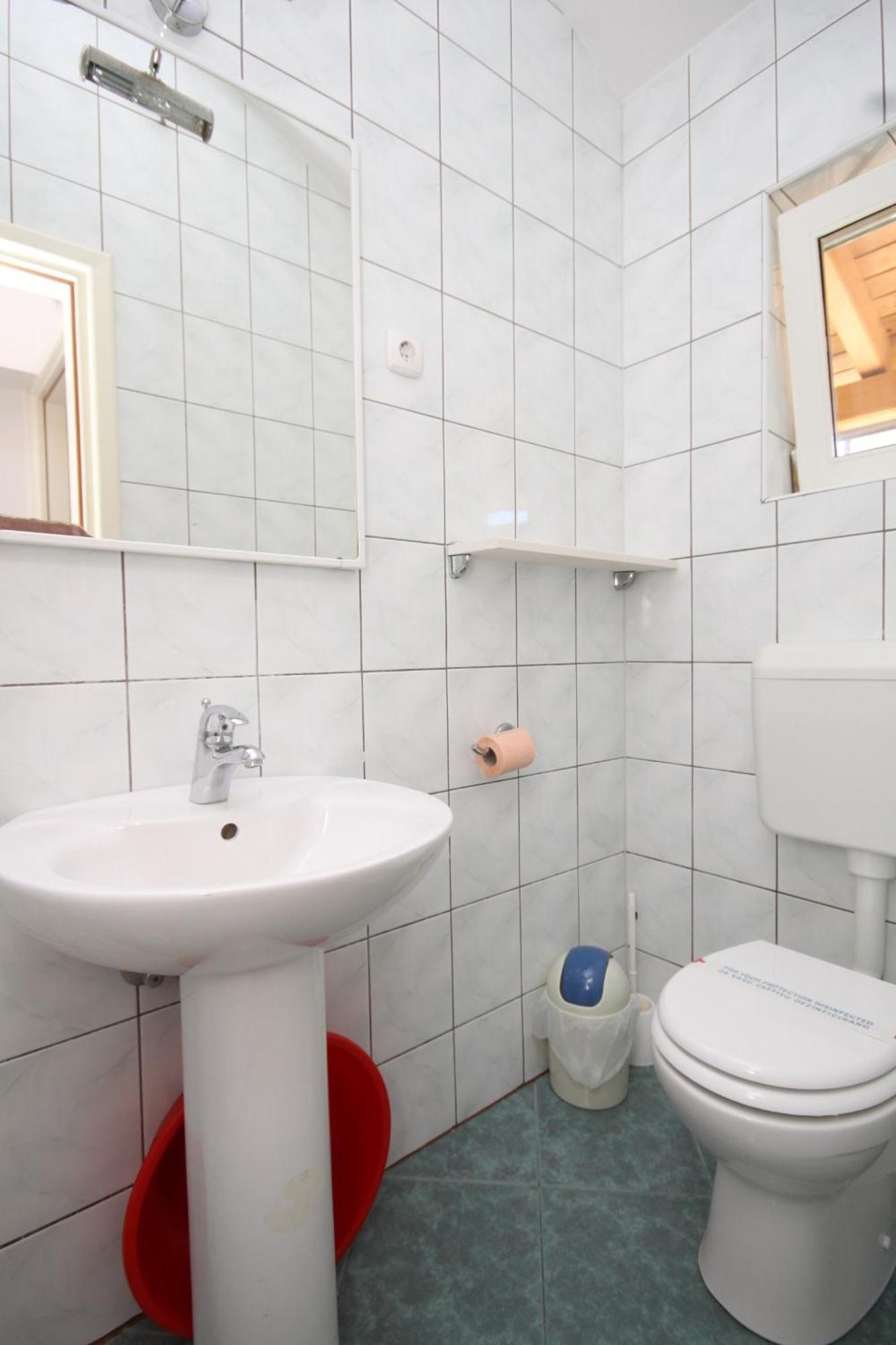 Apartments By The Sea Bilo, Primosten - 8364 Room photo